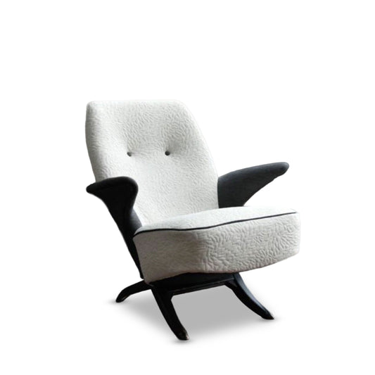 Artifort Penguin fauteuil opnieuw gestoffeerd met Kvadrat stof
