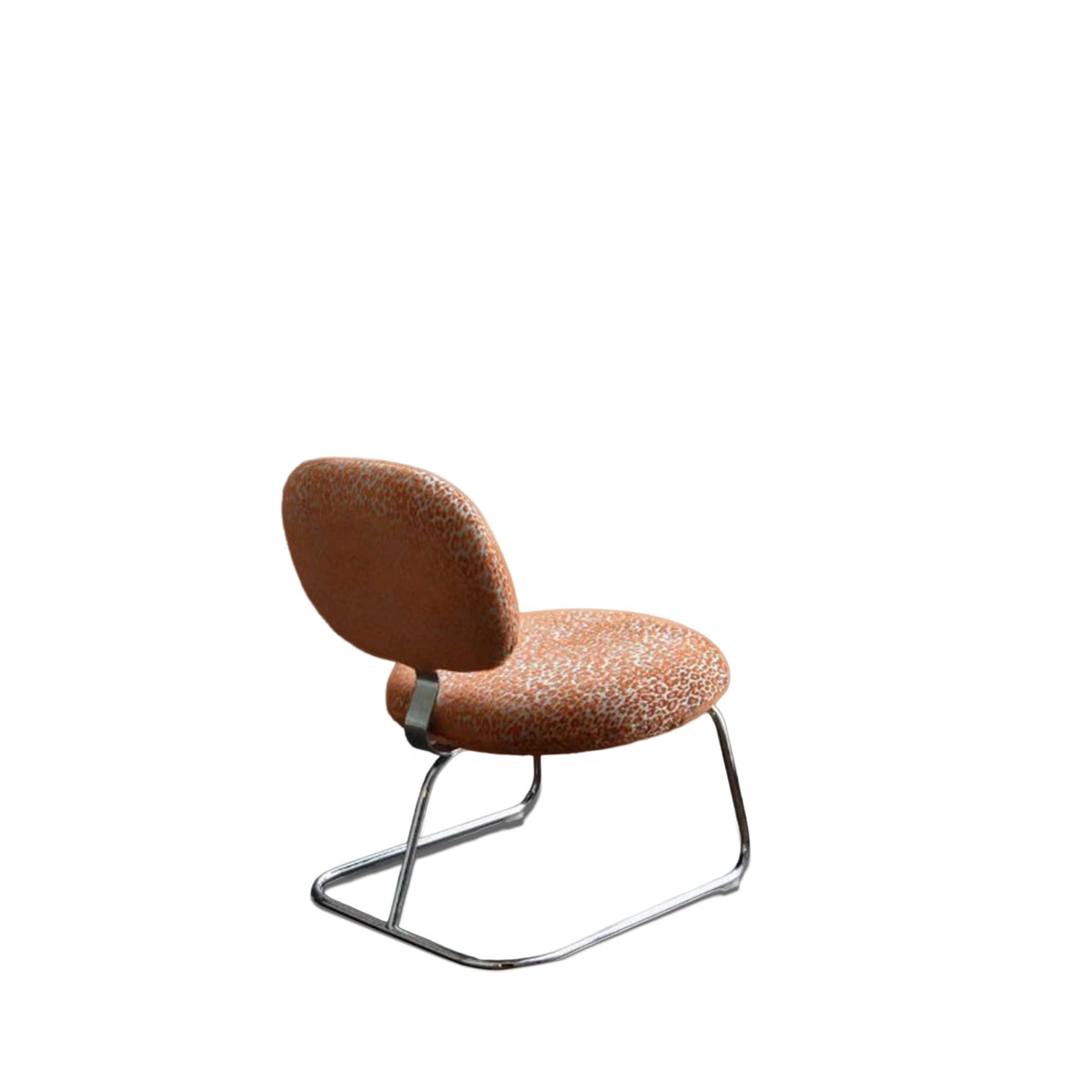 Artifort Vega fauteuil refurbished met Aldeco Leopard print